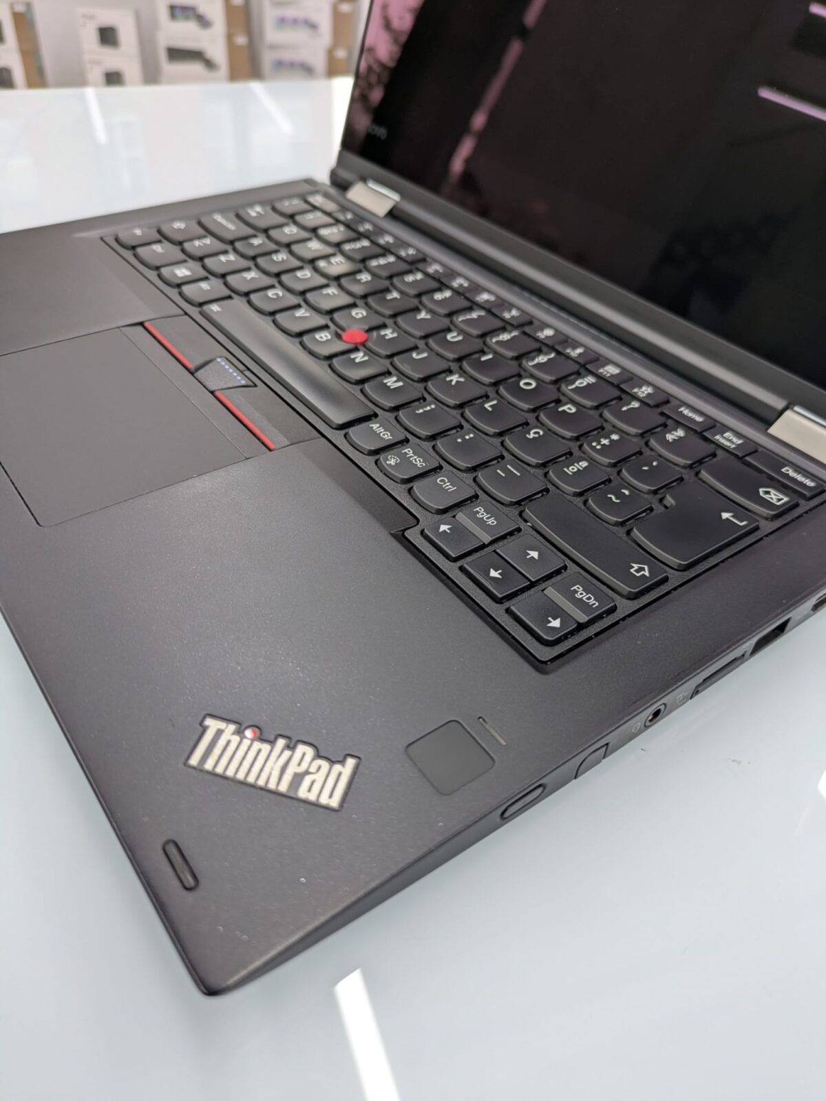 Portátil Lenovo ThinkPad Yoga 370 i5-7500U 13.3" 8 GB 512 GB SSD W11 Pro - Image 4