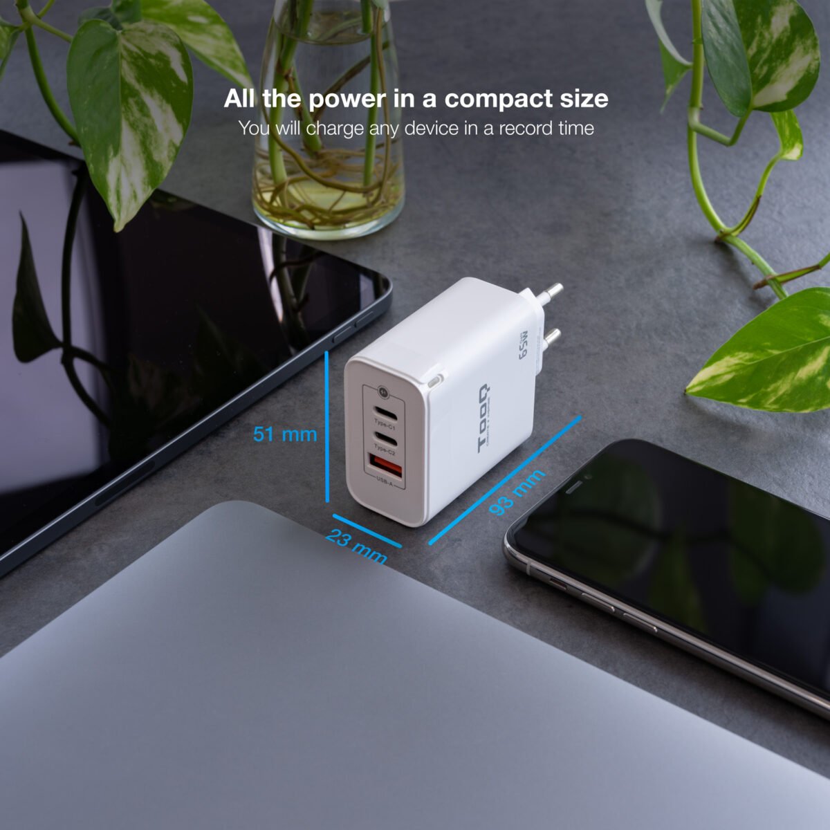 Carregador GaN Tooq 2xUSB-C/PD 65W + USB-A/QC 65W - Image 3