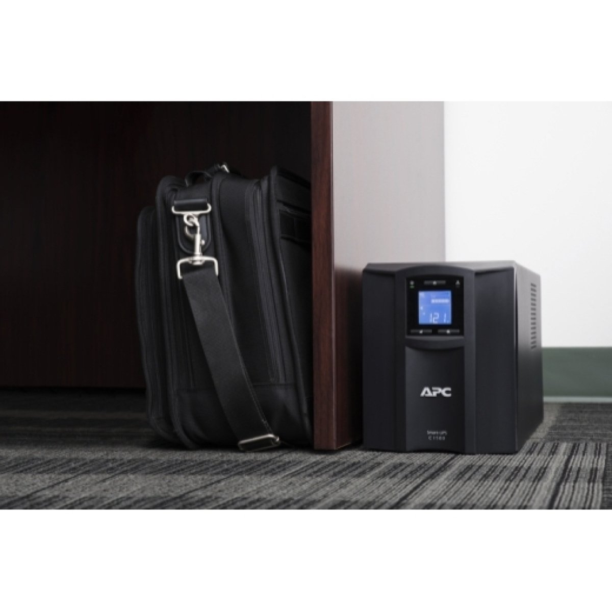 UPS APC Smart-UPS 1500VA/900W Line Interactive Tower LCD 230V com SmartConnect - Image 5