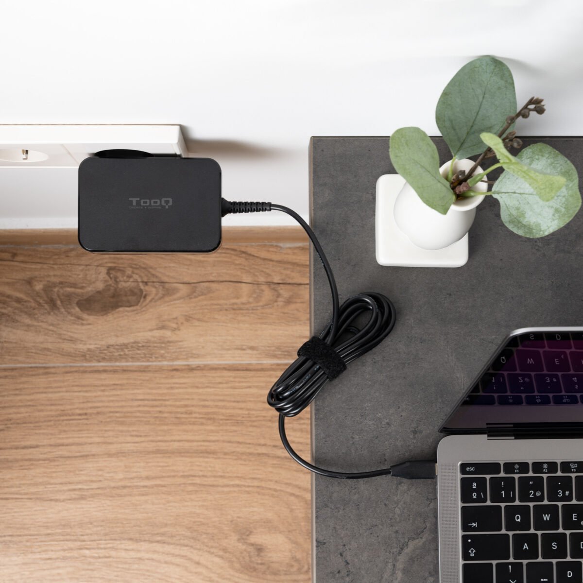 Carregador para Portátil Tooq GAN USB-C PD3.0 90W, Preto - Image 4